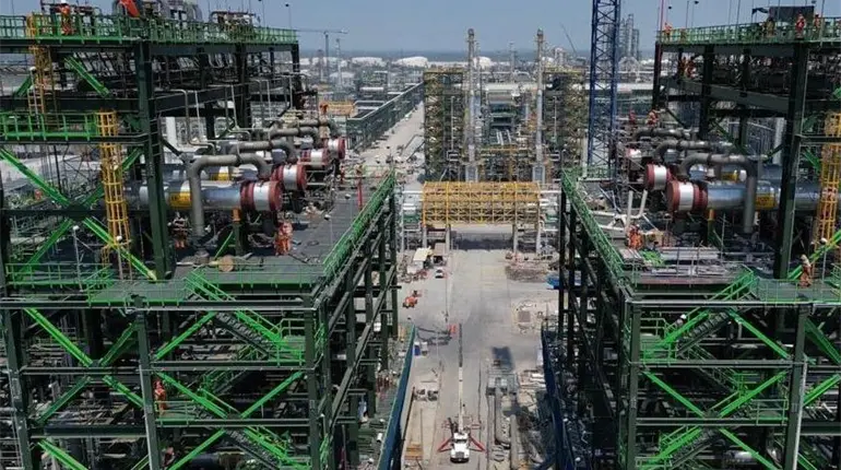 Revelan que red criminal dedicada al "huachicol" se infiltró en la refinería Olmeca