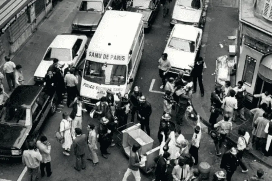 Macron celebra detención de presunto implicado en ataque terrorista antisemita en París en 1982
