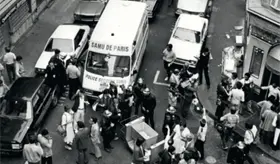 Macron celebra detención de presunto implicado en ataque terrorista antisemita en París en 1982