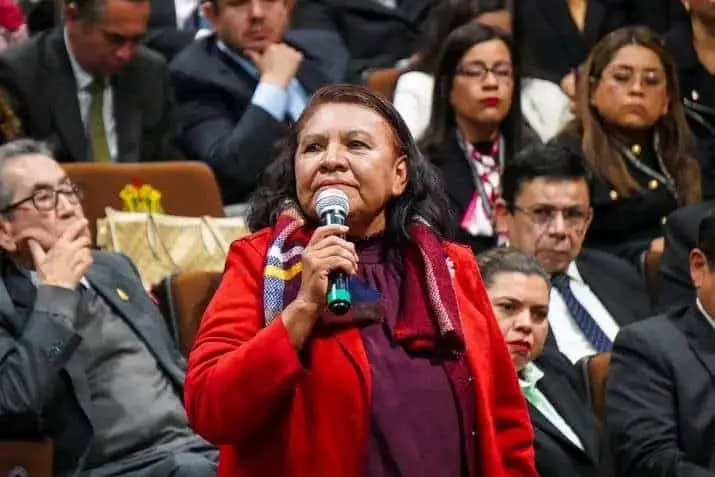 Diputada de Morena afirma que científicos veracruzanos hicieron nave espacial para ir a Marte ¡y les pidió llevar café!