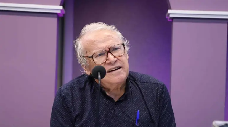 Rodr&iacute;guez Prats recomienda a Javier May "tener piel gruesa" y aceptar cr&iacute;ticas
