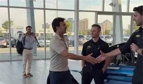 ´Checo´ Pérez reporta por primera vez en la fábrica de Cadillac