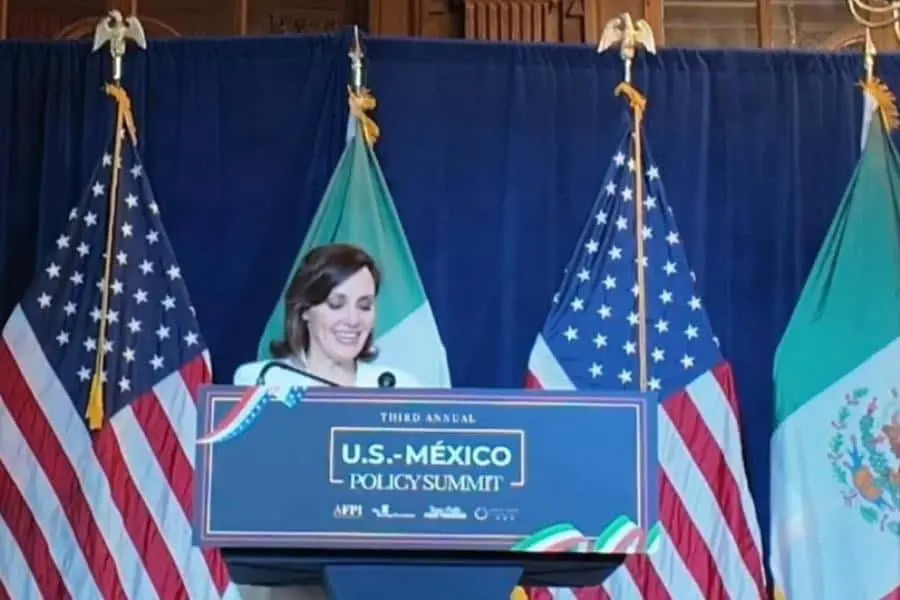 Lilly Téllez, expone situación de México ante miembros de organizaciones en Washington