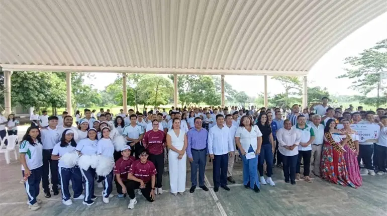 Se realiza jornada de inducción y deporte en CECyTE en Dos Montes