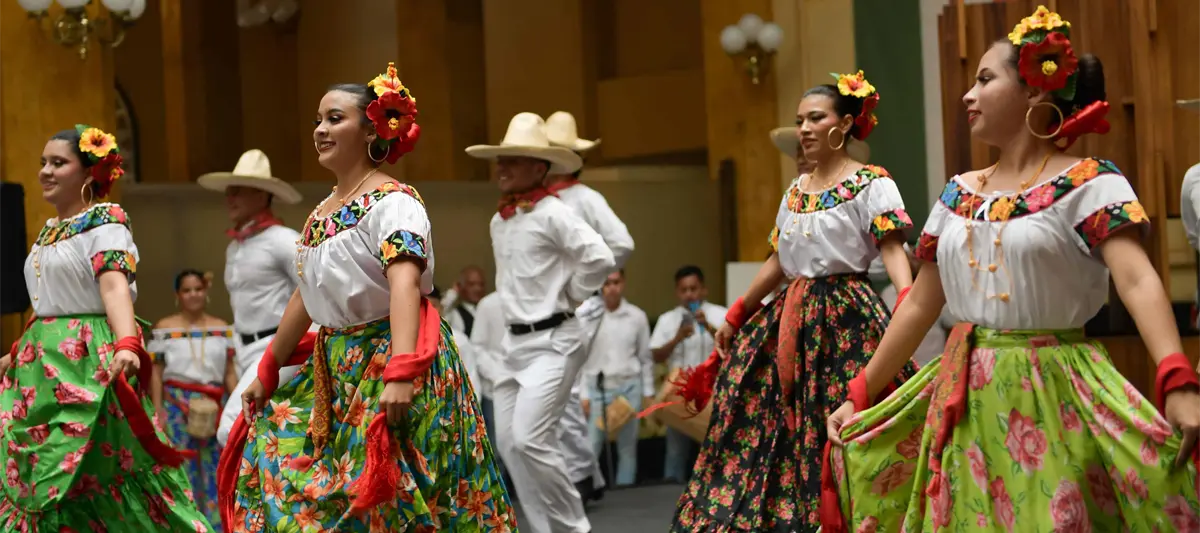 Participan alumnos del CEIBA Tabasco en presentación artística durante la FILAH 2025 en CDMX