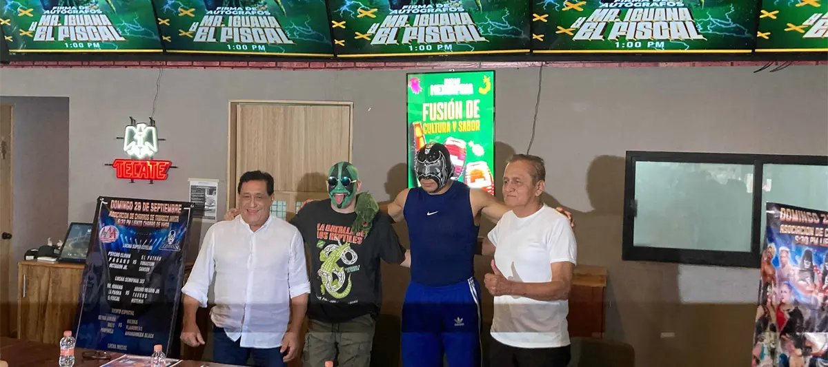 ´El Fiscal´ y ´Mr. Iguana´ ofrecen conferencia de prensa previo a la función de lucha libre AAA en Villahermosa