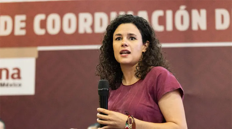 "El huachicol ya no existe; es contrabando extranjero": Luisa Alcalde