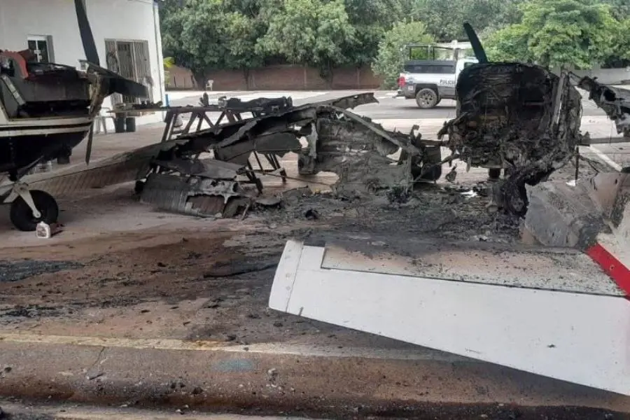 Atacan avionetas con drones y balazos en hangar La Parota en Michoacán