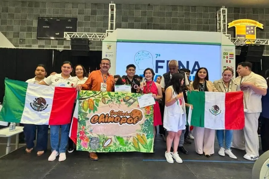 Presume Turismo que jóvenes tabasqueños obtuvieron 3er lugar en Feria de Ciencia y Tecnología en Brasil