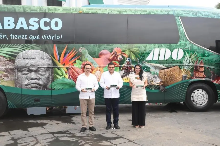 Presenta ADO autobús "Tabasco en movimiento" que promocionará el estado por el sur-sureste de México