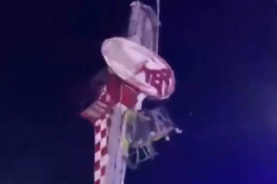 Falla juego mecánico en Guanajuato; 2 resultan heridos