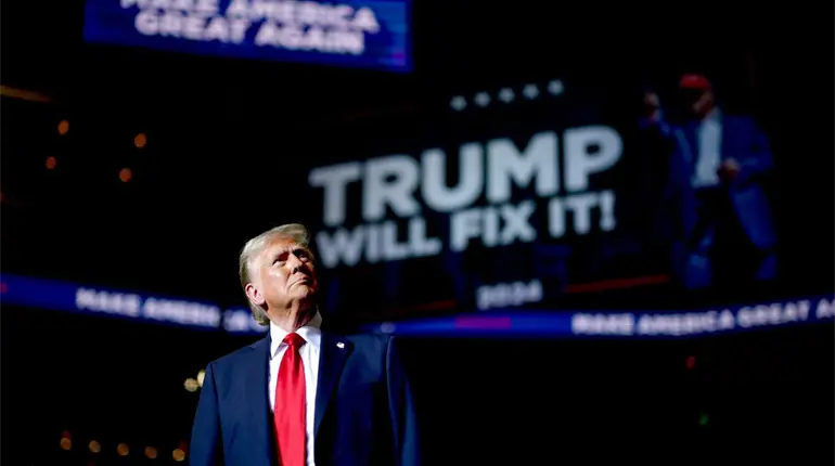 Anuncia Trump arancel del 100% a películas extranjeras