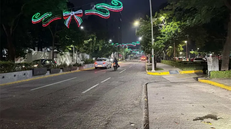 Levanta ayuntamiento alrededor de 20 toneladas de basura tras recorrido de Fátima Bosch sobre Paseo Tabasco