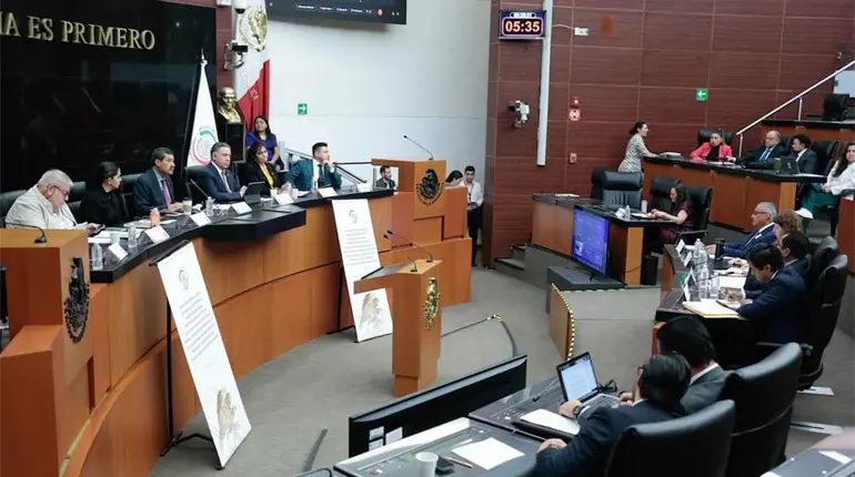 Morena va por el "fast track" en reformas a la Ley de Amparo