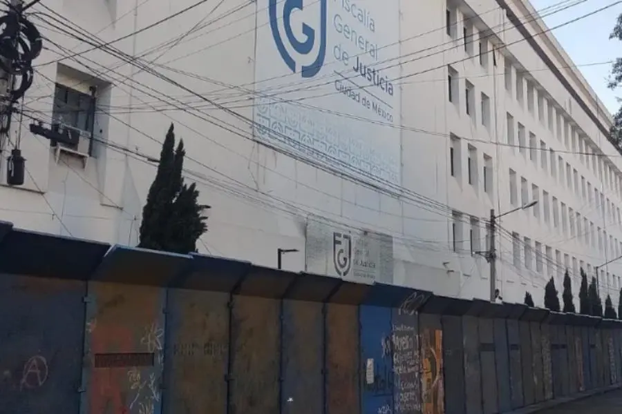 Destituyen a fiscal territorial en CDMX y 4 agentes más por actos de corrupción