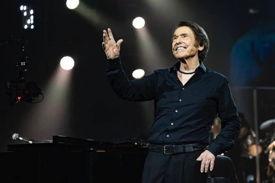 Raphael cancela shows por problemas de salud