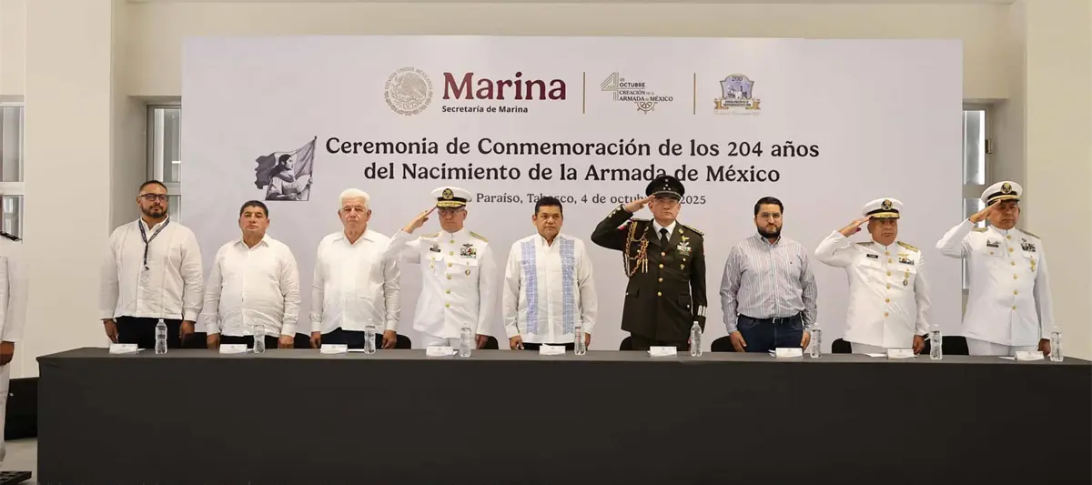 Condecoran a marinos de la Tercer Región Naval en aniversario de la Armada de México