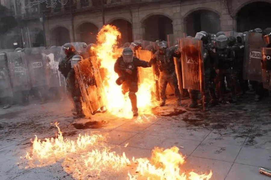 "No hay anarquía en la CDMX, es tolerancia" dice Monreal tras actos vandálicos por marcha del 2 de octubre