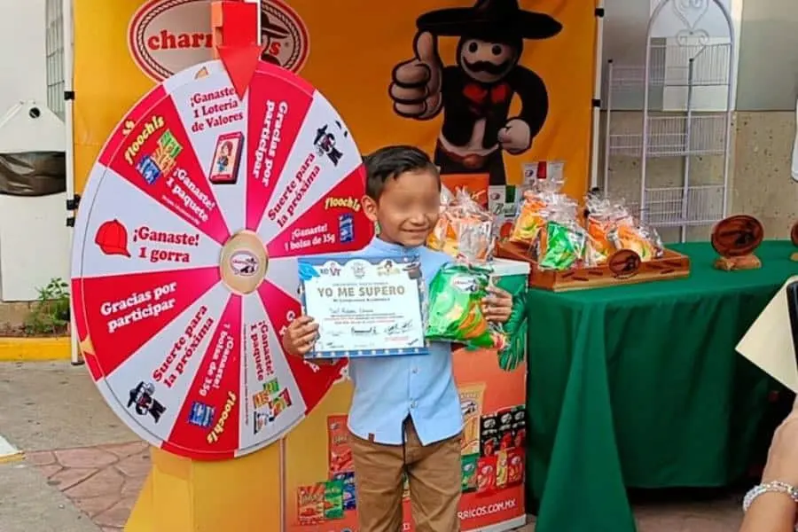 Alumnos y padres se comprometen con "Yo me supero" para mejorar calificaciones