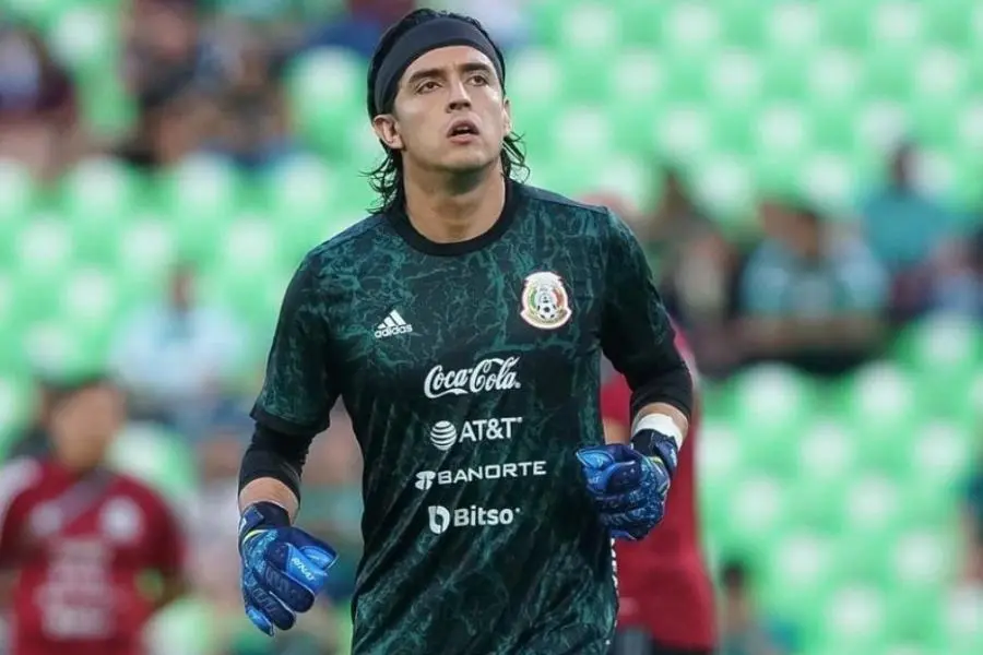 Aguirre presenta convocatoria del Tri
