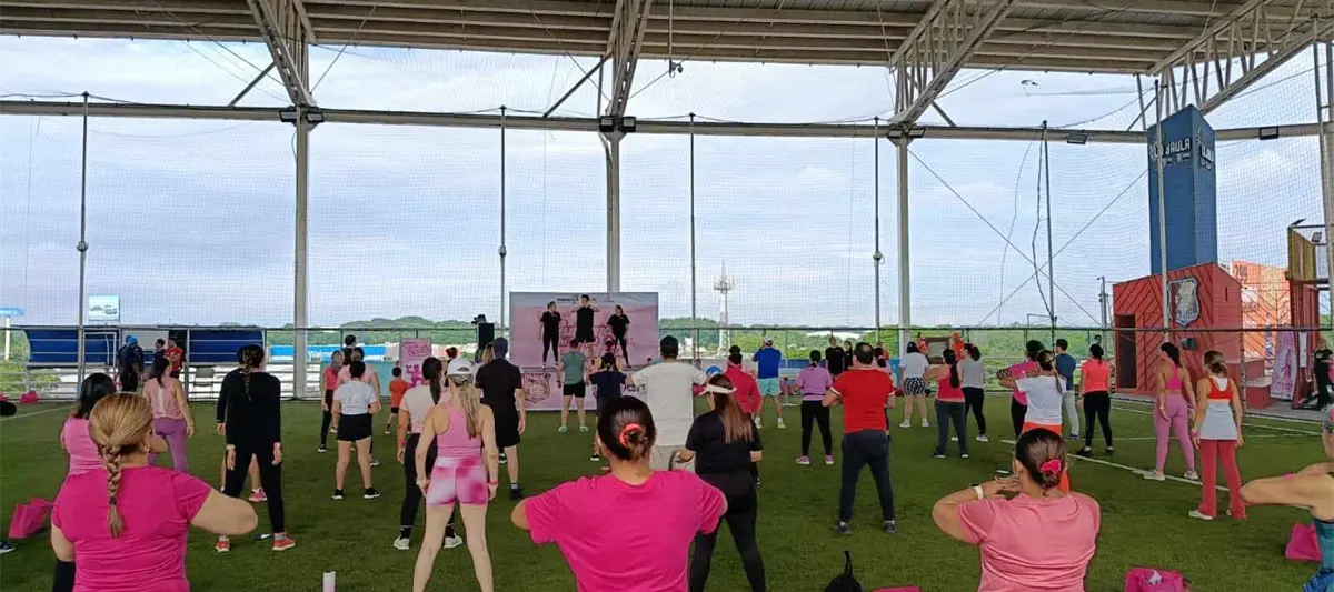 Realiza voluntariado de Salud jornada de prevención del cáncer de mama