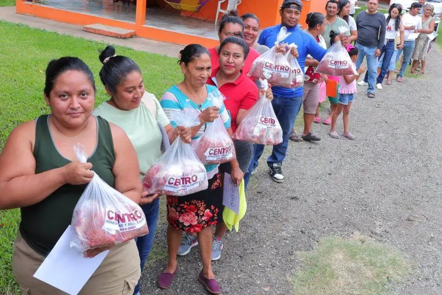 Entrega Centro más de 1 tonelada de carne subsidiada a familias de comunidades