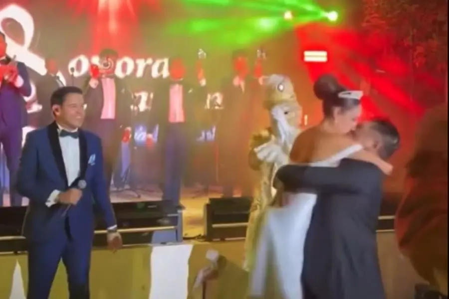 A sus 67 años Juan Osorio se casa con la actriz Eva Daniela de 30