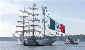 Buque Cuauhtémoc zarpa de NY tras accidente en puente de Brooklyn