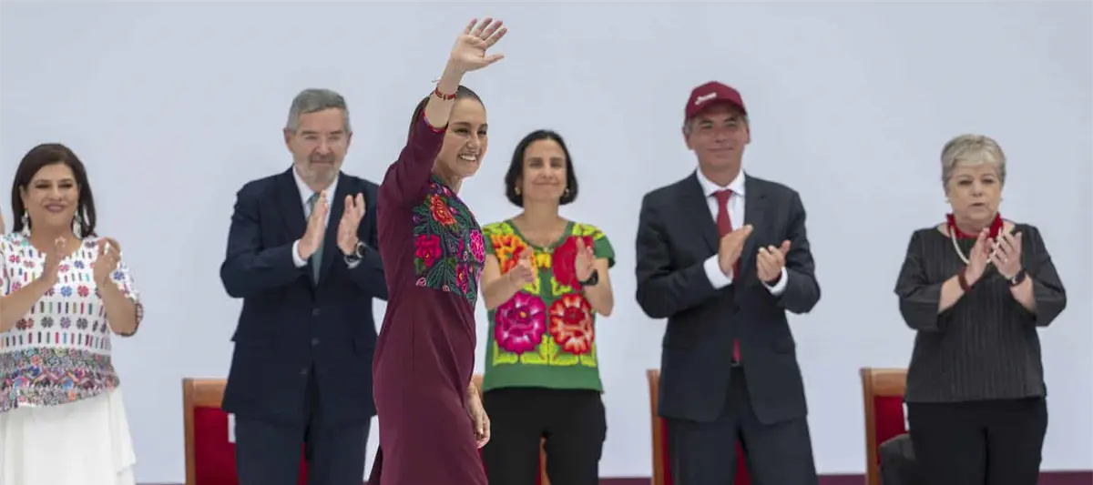 Tras votación a mano alzada, Sheinbaum nombra al tren México–Nuevo Laredo como ´Golfo de México´