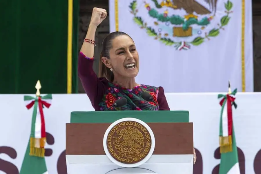 Sheinbaum rechaza rompimiento con AMLO; es ejemplo de honradez, afirma
