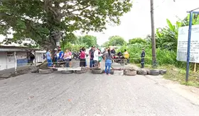 Tras casi seis horas de bloqueo en La Isla-Reforma delegados alcanzan acuerdo y liberan vía