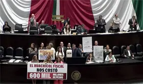 Diputados aprueban reforma a la ley aduanera en medio de acusaciones por "huachicol fiscal"