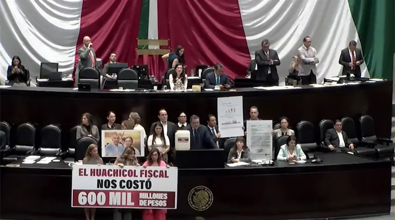 Diputados aprueban reforma a la ley aduanera en medio de acusaciones por "huachicol fiscal"