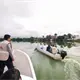 Autoridades recorren laguna de Las Ilusiones tras mortandad de peces y un cocodrilo