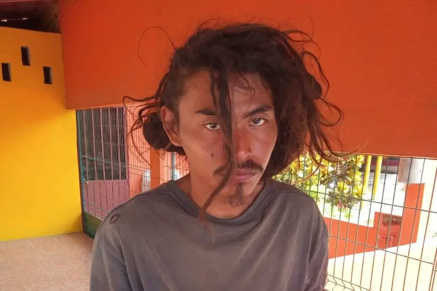 Buscan a familiares de Rosalino, hombre que deambula en Corregidora Ortiz 2da, Centro