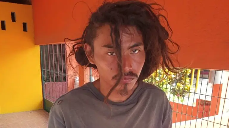 Buscan a familiares de Rosalino, hombre que deambula en Corregidora Ortiz 2da, Centro