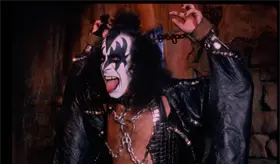 Gene Simmons de KISS se desmaya mientras conducía y provoca choque