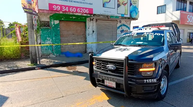 Muere hombre en situación de calle frente a la Fuente del Chorro en Atasta