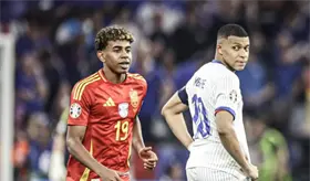 Mbappé defiende a Lamine Yamal: "Debernos fijarnos en lo que hace en el campo"