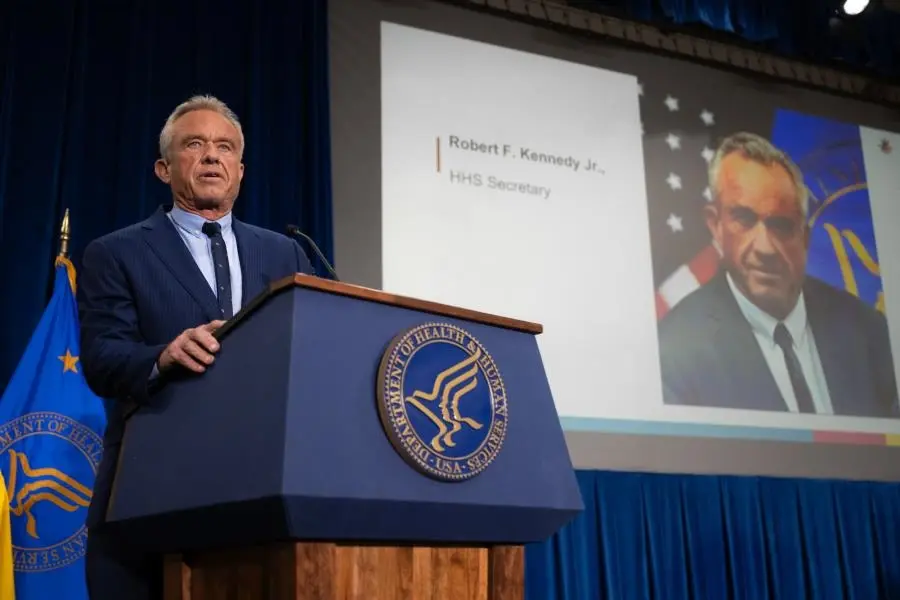 Administración de Trump empieza a despedir personal del Departamento de Salud