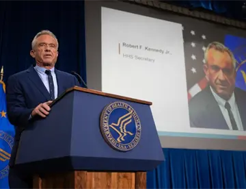 Administración de Trump empieza a despedir personal del Departamento de Salud