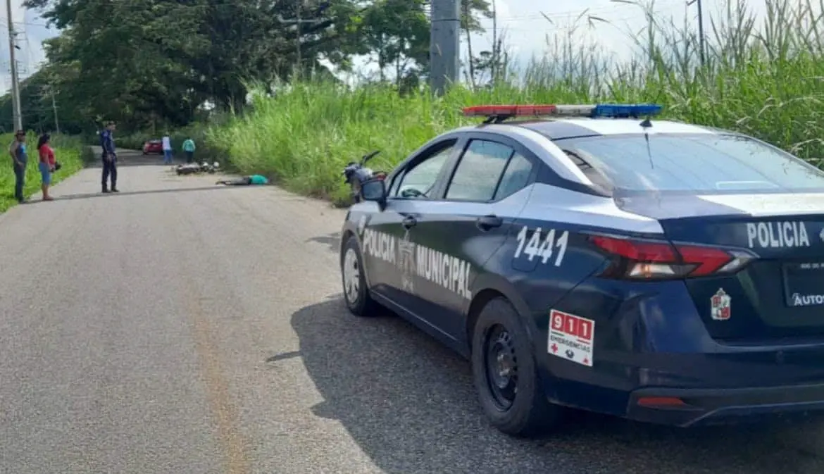 Motociclista pierde control de la unidad y sale disparado en la Tacotalpa – Teapa