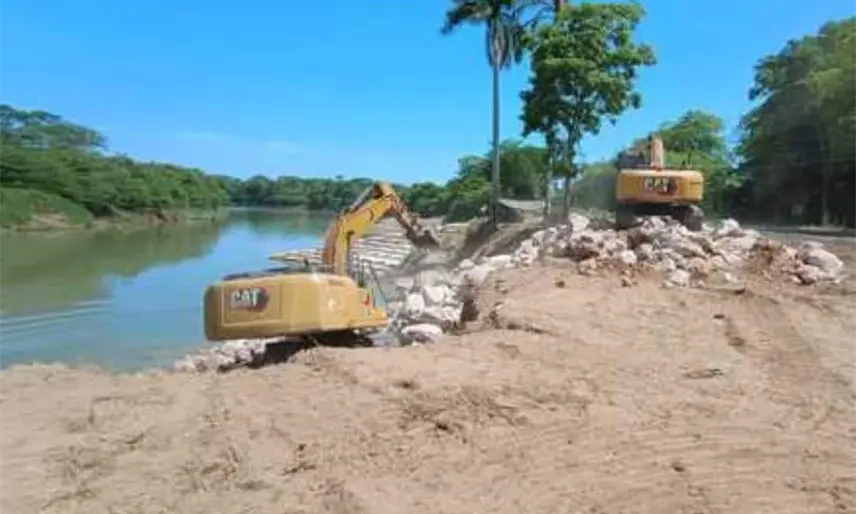 De 5 a 8% el avance en el desazolve de drenes de la Chontalpa: Conagua