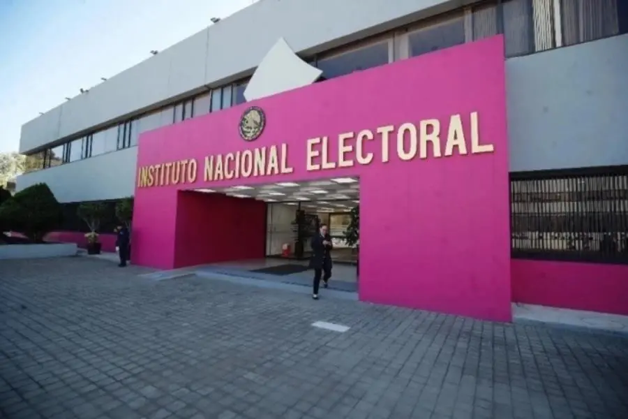 Casi mil trabajadores del INE buscan retiro voluntario ante recorte de gastos
