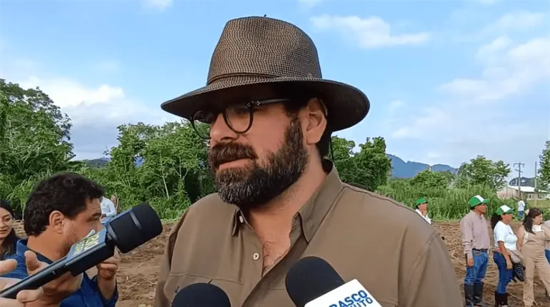 Como "irrisorio" califica Sotop a dichos sobre supuestos recortes presupuestales en obras públicas