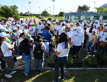 Planta UJAT más de 2 mil árboles en las 12 divisiones