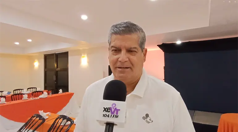 "Vine a sumarme, no ando buscando un puesto": Luis Felipe Graham tras afiliarse a MC