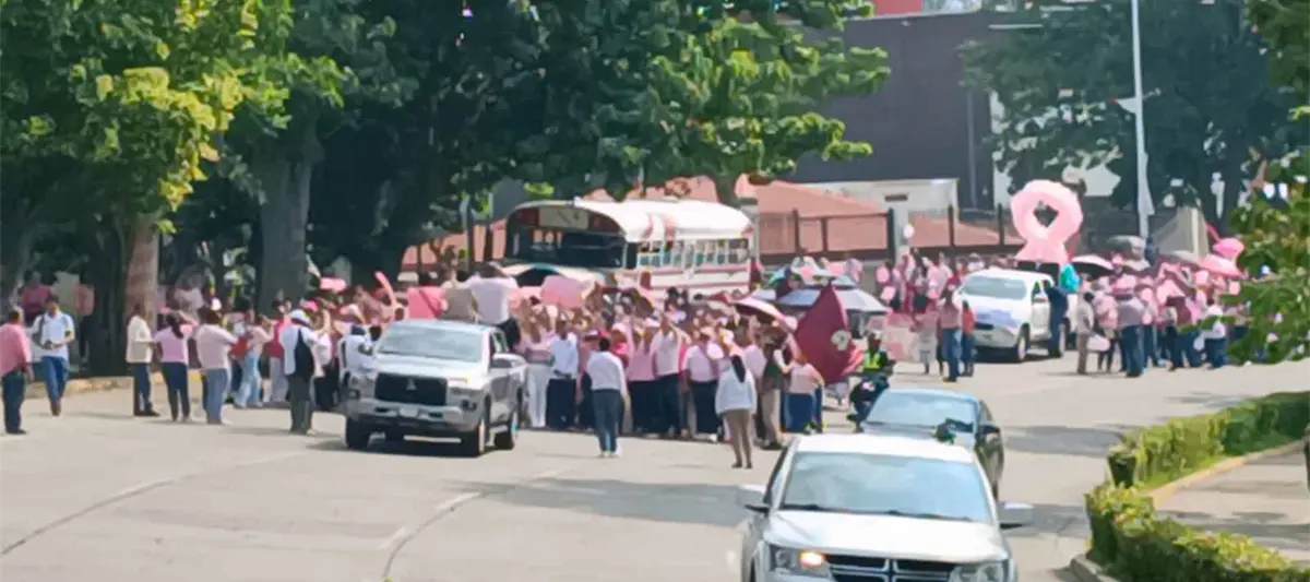 Con marcha arranca programa 5 días por la Vida en la lucha contra el cáncer de mama