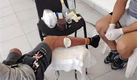 Migrante cubano infectado por gusano barrenador pide ayuda a Sheinbaum para llegar a CDMX