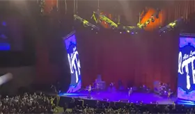 Concierto del TRI en Auditorio Nacional es interrumpido por incidente con pantalla
